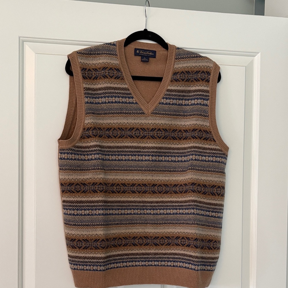 Brooks Brothers Tan Fair Isle V-Neck Sweater Vest 100% Lambswool